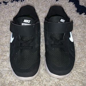 Children’s NIKE free 5.0 black size 10c